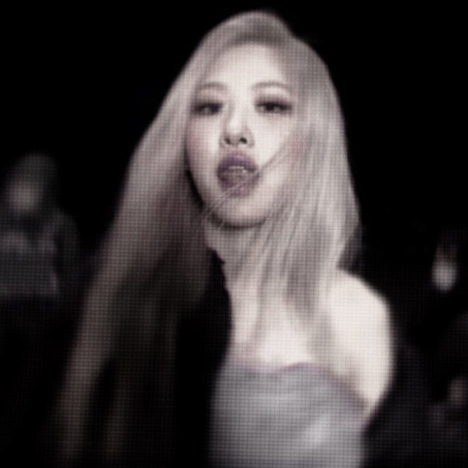 EGlRL97's tweet photo. when you feel breathless because of roseanne park https://t.co/qfibXaN2Nx