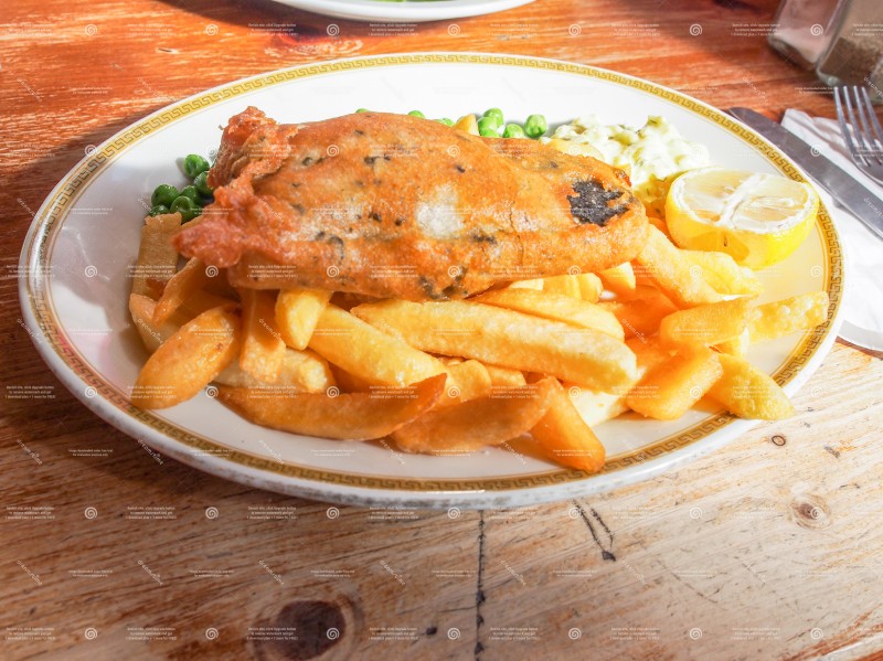 VfL_UK's tweet photo. It's National Tofu Day. From Battered Tofu &amp; Nori Seaweed ‘Fish’ &amp; Chips through to Eggless, Creamless Crème Brûlée, we have you covered: https://t.co/4SfK1pobCS #vegan https://t.co/LtVA2qFKea
