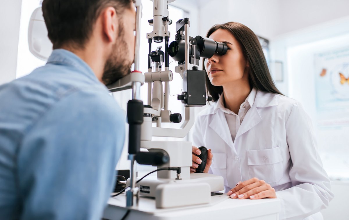 If you have questions about retinal detachment surgery including same-day treatment and the options that are available for you, please call us on 0203 369 2020, or request a call back. #retinaldetachment #eyesurgery ow.ly/4iAv30rPQ93