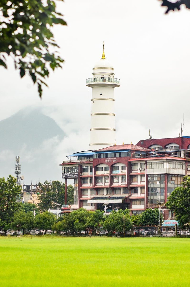natnpl's tweet photo. Pleasing view of Dharahara under the fresh and clear weather. 😍

Pic: @ganeshrijall https://t.co/0Pnu13vChS