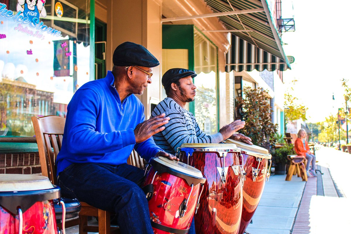 _connectsports's tweet photo. North Carolina does sports, and does them well. But let North Carolina Sports Association show you what they have in store for your after hours events. #makingmemories #feelathomeinnc #competenc #competenorthcarolina #ncsports @NCSportsAssoc #Sponsored https://t.co/Un9mWuHQUZ
