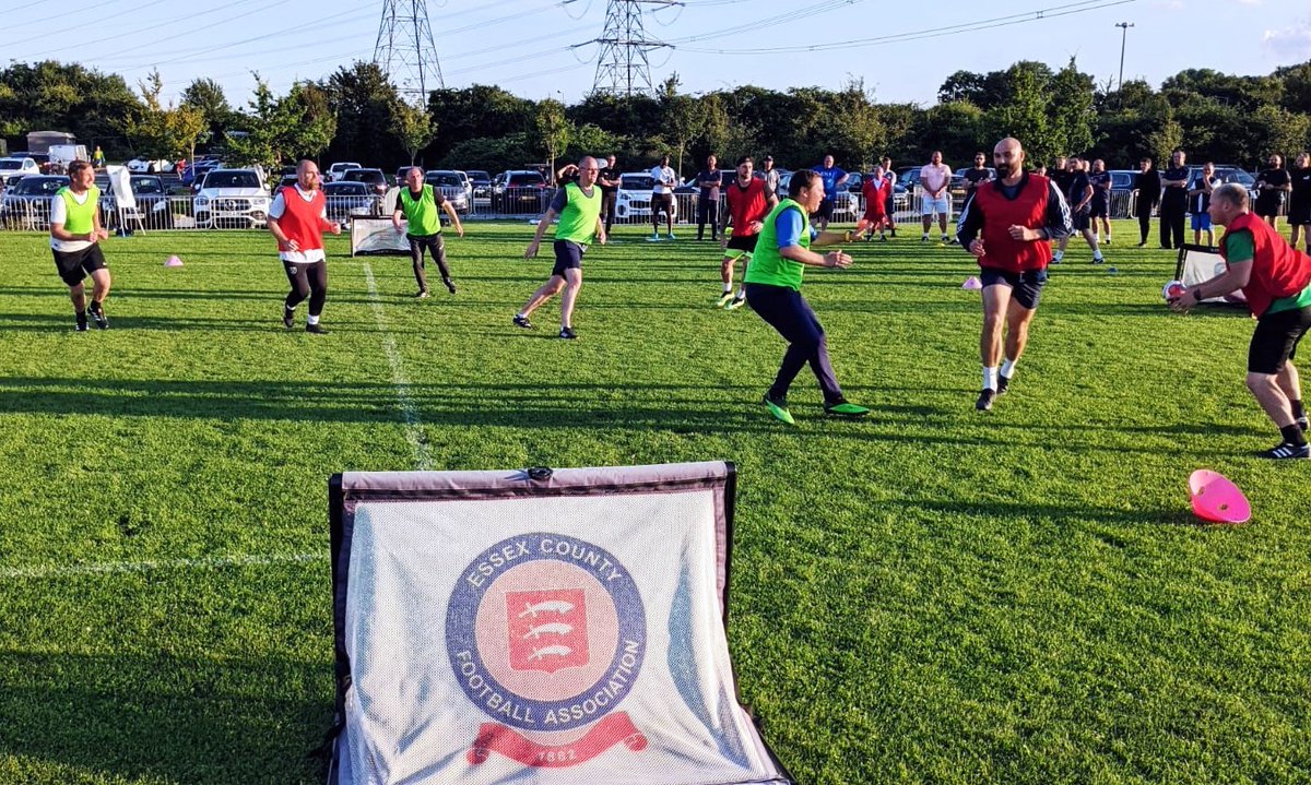 Essex Coaches tweet media