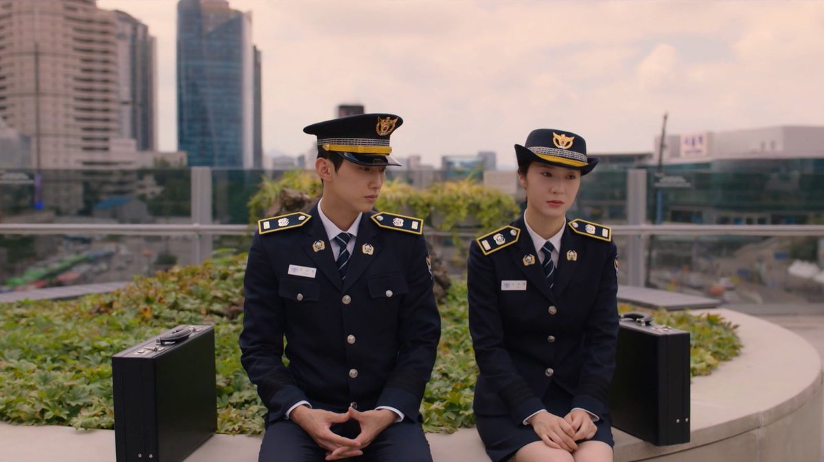 krystclass's tweet photo. seonhee's aesthetic in ep 7-8 ✨

#PoliceUniversity #경찰수업 https://t.co/ynI3qscMAl