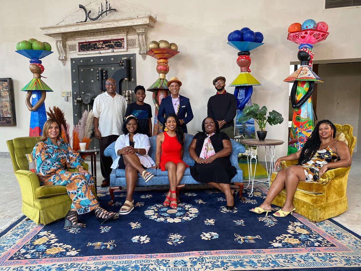 It was an honor to support and work with <a href="/amplifylatinx/">we are ALX</a> and help facilitate this important series of conversations. This is a bit of the ‘behind the scene’ production of Phase 2 of Amplify Latinx’s Cafecito on “Confronting Colorism in the Latinx… instagram.com/p/CTR3_WBH_Qn/…