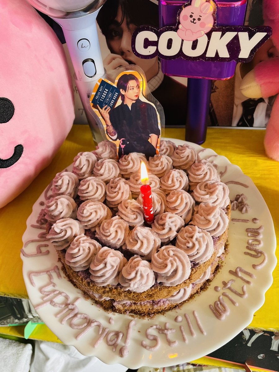 Ugh_Respekt's tweet photo. Happy birthday to the most talented and amazing man, Jungkook!💜Stay healthy and happy!🥳@BTS_twt 
#HappyBirthdayJungkook 
#JKHBD_COOKING
#HappyJungkookDay
#CakeForJK https://t.co/vstFWUpiCJ