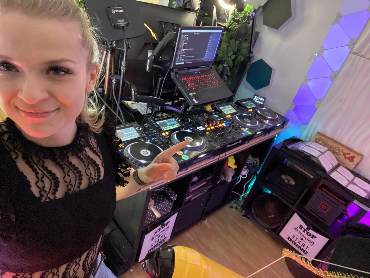 Genau da gibts jetz Bonk Bonk! 🥵🔥 Twitch.tv/sintica