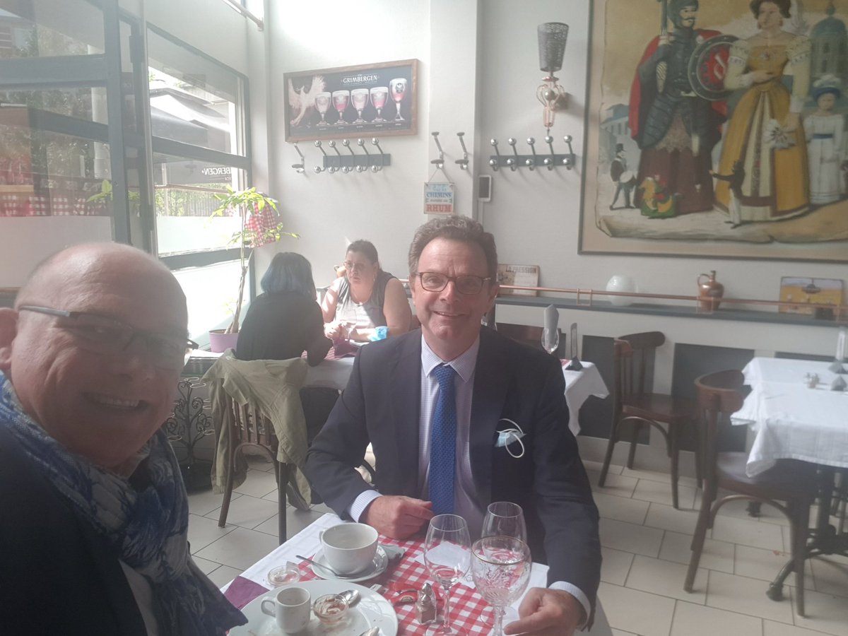 FNihous's tweet photo. Plaisir de retrouver @FredericMotte en charge de @rev3 pour la Région @hautsdefrance pour 1 déjeuner de travail Chez Arthur @saveursenor à #Douai
➡️Tuilage sur les dossiers #transitionenergetique #hautsdefrance, échanges et réflexions sur des projets Entreprises Énergies en cours https://t.co/yfFoEfSLJI