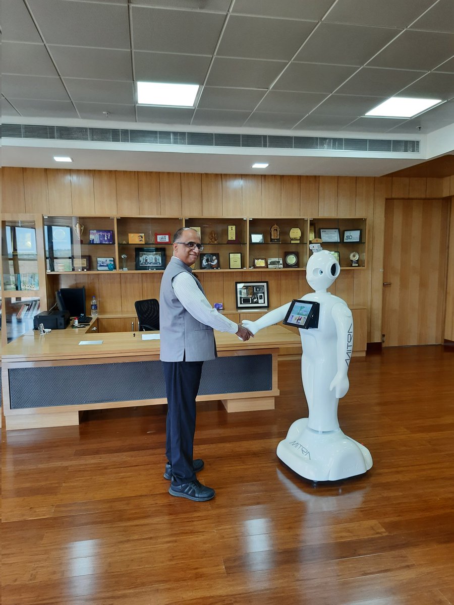 DharwadIiit's tweet photo. Meet Mitra the humanoid robot at IIIT Dharwad #IitTihan #MakeInIndia https://t.co/XRvb1dKdYX