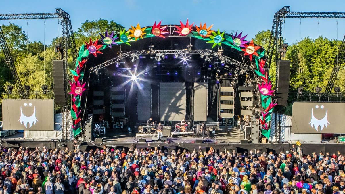 The stage has been empty too long... 

We've got news to share in 2 days' time. 

📸 Pete Connor