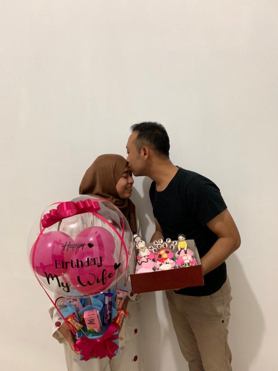 mahargiantos's tweet image. Cinta pertama itu tidak spesial; karena yang paling spesial adalah cinta terakhir dan itu selama-lamanya. Tere-Liye

#SpecialDay
#RememberDay
#BirthDay