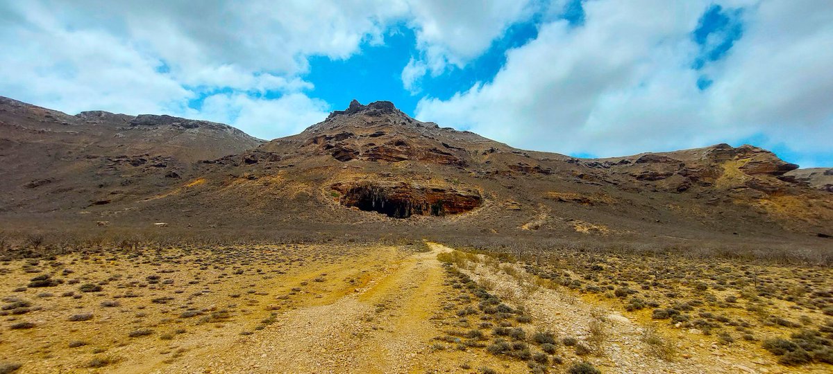 socotratrip's tweet photo. n Socotra every place you explore has a story 💛💚 Dagub Cave, welcome to Jurassic Park 🧡
#Socotra #Socotratrip #Tourism #Travel #Nature #Adventure #NatGeog #Trekking #Caves #EcoTourism #ResponsibleTourism #SustainableTourism #索科特拉岛 #UNESCO https://t.co/SJodOlNE6i