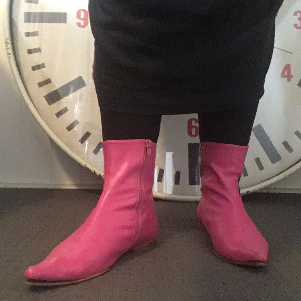 Jen Sunday Harper Burnett tweet media