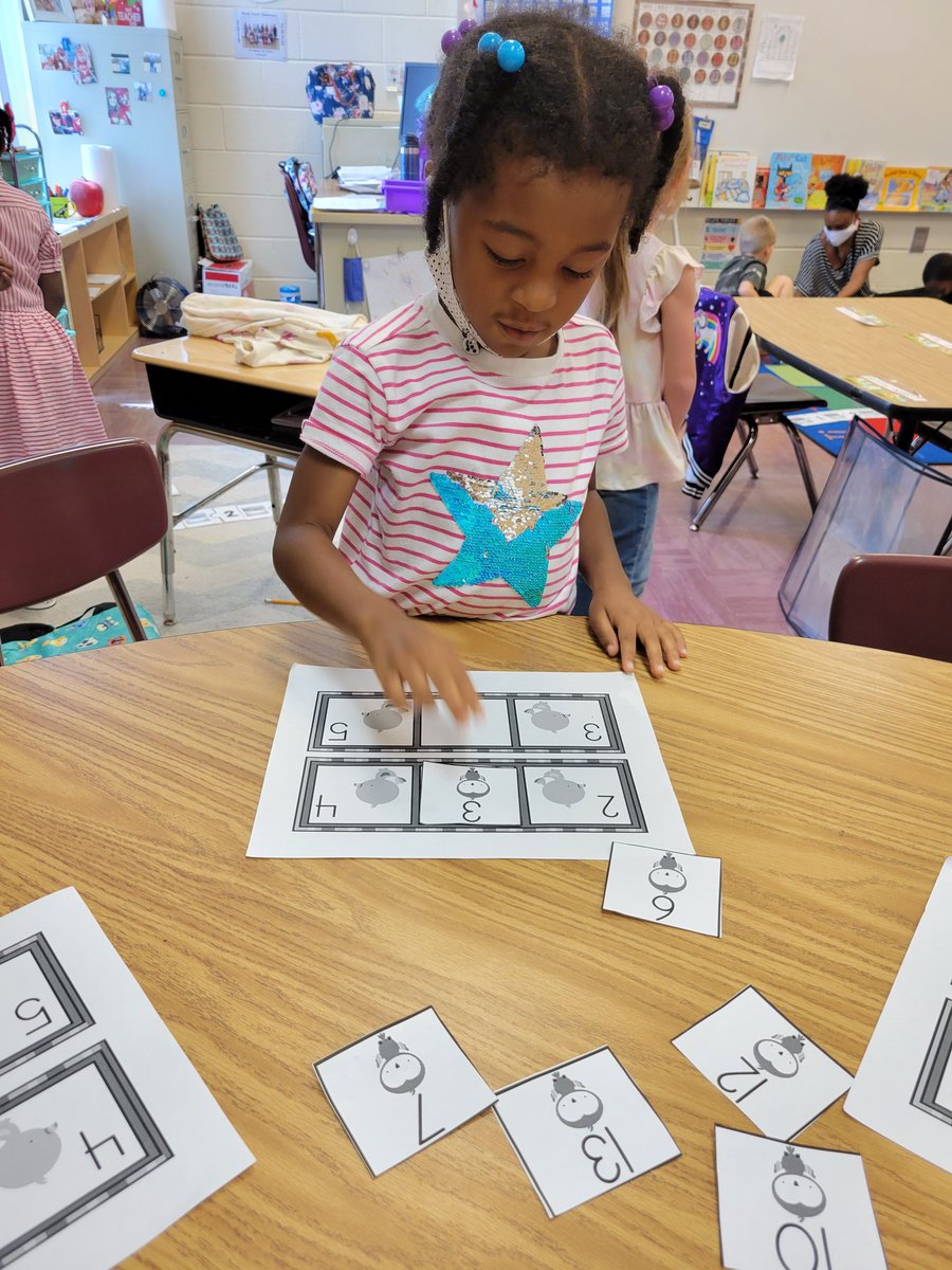 MrsManning517's tweet photo. Finding the missing numbers in Kindergarten 
#RCE_HCS #drivenbysuccess #WeAreRACERS https://t.co/L9ALkmVMqz