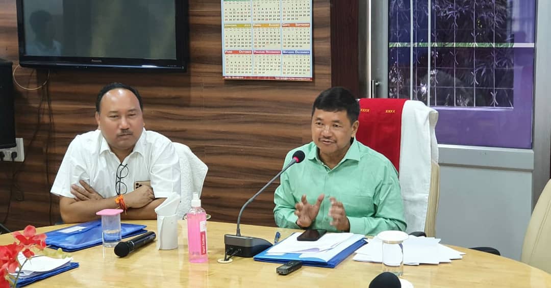 TuliramRonghang's tweet photo. Held the KAAC Executive Committee Meeting in KAAC Old Secretariat Building, Diphu. 

Present, @horensingbey, Hon'ble MP, all EMs, PS, Secretaries, &amp; Senior Officials. https://t.co/Spx1ii2Ydx