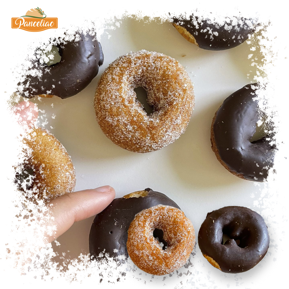Panceliac_es's tweet photo. ¿Eres más de #azúcar o #chocolate?
Sea cual sea tu favorito, Panceliac lo tiene 100% #singluten. 🌾
¡Atrévete con nuestros deliciosos #rosquitos! 🍩
Elaborados con todo nuestro cariño para hacer de tus #meriendas familiares 👨👩👦 el momento perfecto del día. https://t.co/yHOIC0y8qt