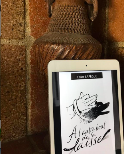 Première chronique :)  "C’est avec une écriture totalement maîtrisée et un sens aigu de l’observation du genre humain qu’elle nous convie dans ce polar psychologique efficace." @audreyandtiffany1957 instagram.com/p/CTQFyMjMcTY/… #lecture #nouveaute #suspense