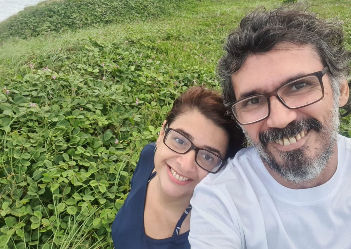 AnaCadengue's tweet photo. Feliz, iluminada, alegre e prazerosa vida, meu amor @tulioratto! ❤🌞🌺🎉
#soldeprimavera https://t.co/DIRbgMeGiU