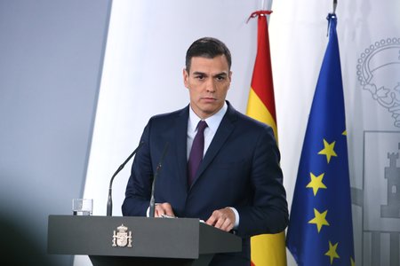 🔴 #ÚLTIMAHORA | El Presidente del Gobierno, <a href="/sanchezcastejon/">Pedro Sánchez</a>, visitará mañana el Centro de Vacunación de #Guadalajara.

Coincidirá con la llegada al 70% de la pauta completa de vacunación en España.