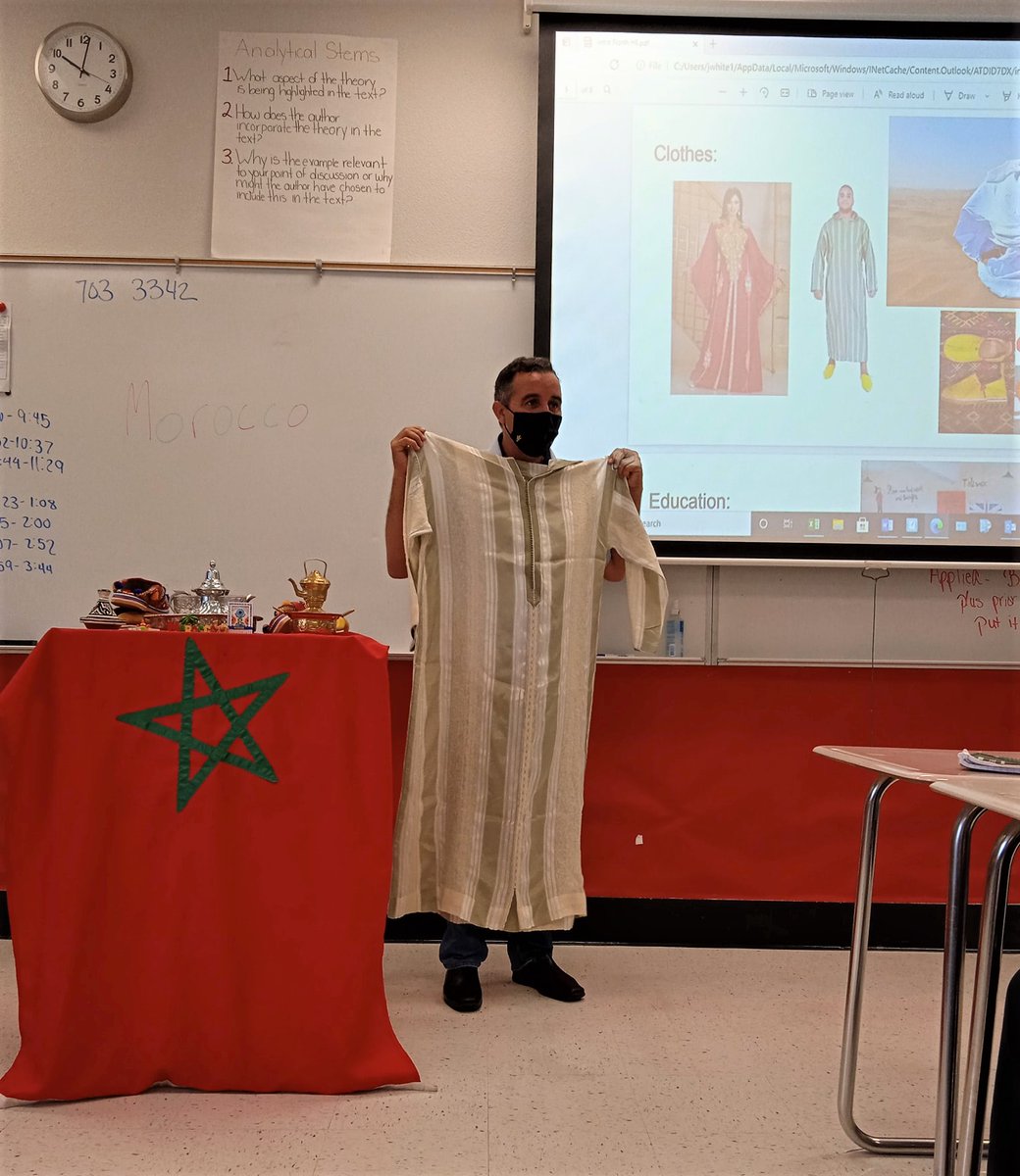 Here is our current Fulbright DAI Brahim Ait Hsain introducing Moroccan Culture to students of North High School Phoenix District in Arizona.

#FulbrightDistinguishedAwardsInTeachingProgram #FulbrightMorocco #MACECE
