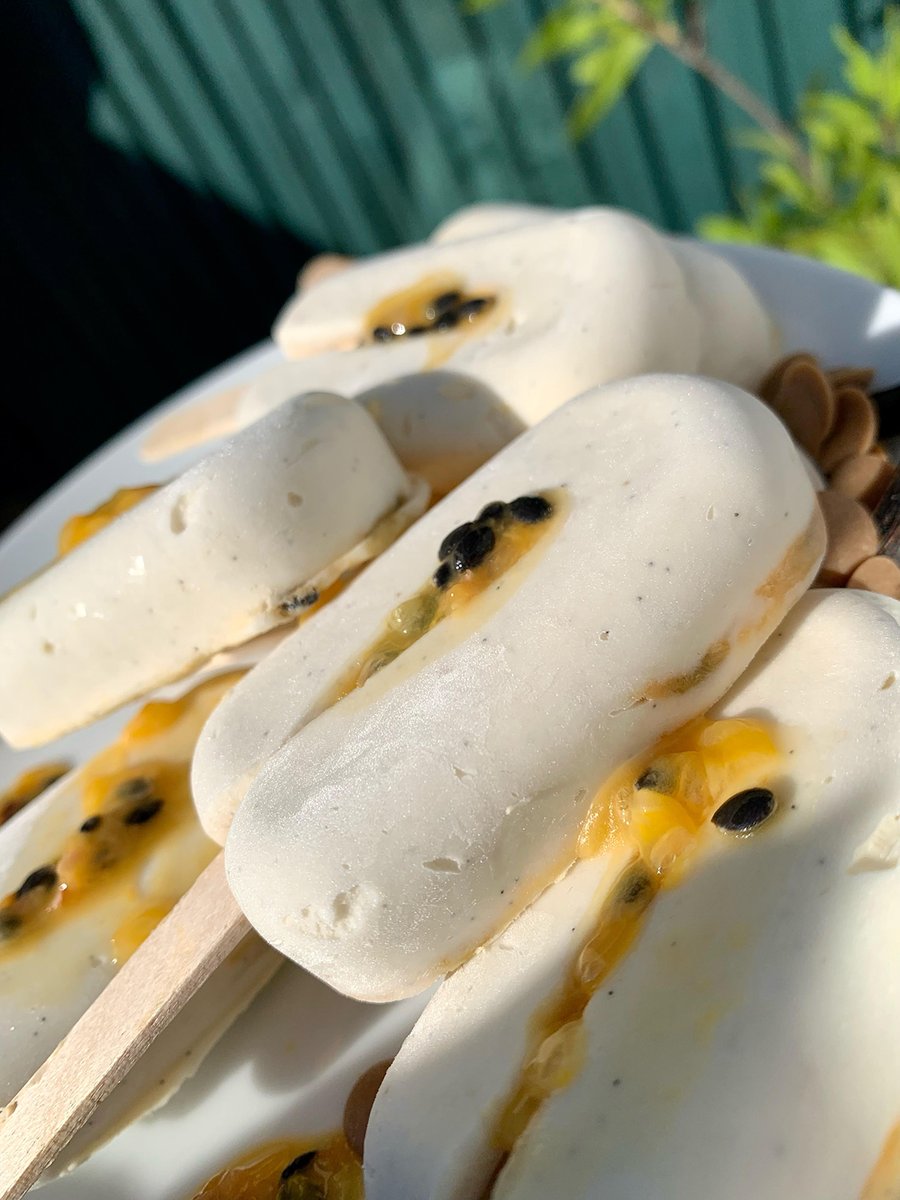 Pili Nut Vanilla &amp; Passion fruit Magnum.🍦

This delicious &amp; creamy pili nut vanilla &amp; passion fruit magnum recipe was made by @rose.kitchen.chronicles who often creates vegan keto recipes using our pili nuts. Perfect for a hot sunny day.

Full recipe - raw-wild.co.uk/post/pili-nut-…