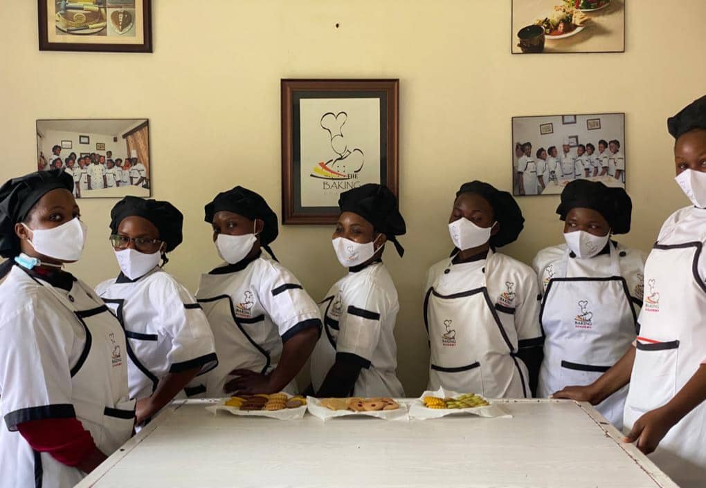 BakingAcademyUg's tweet image. Happiness was Killing these dream chasers! Our Bakery class beauties😍, there is nothing as beautiful as a woman that chases after her dream &amp;amp; passion.

Register for our discounted bakery classes today!

Call/Whatsapp: 0757310583/0789625165
/0780372203/0706225800

#bakeryclasses