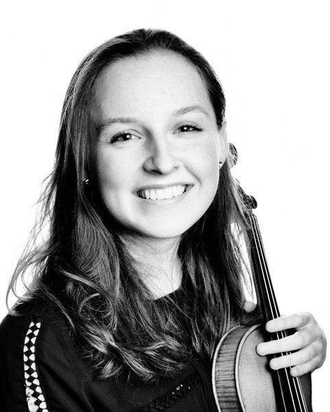 PzOrchSoc's tweet photo. Madeleine Pickering is our soloist in November, performing the Dvorak Violin Concerto. https://t.co/FV7WKxYiBA https://t.co/XSIpEsZHxl