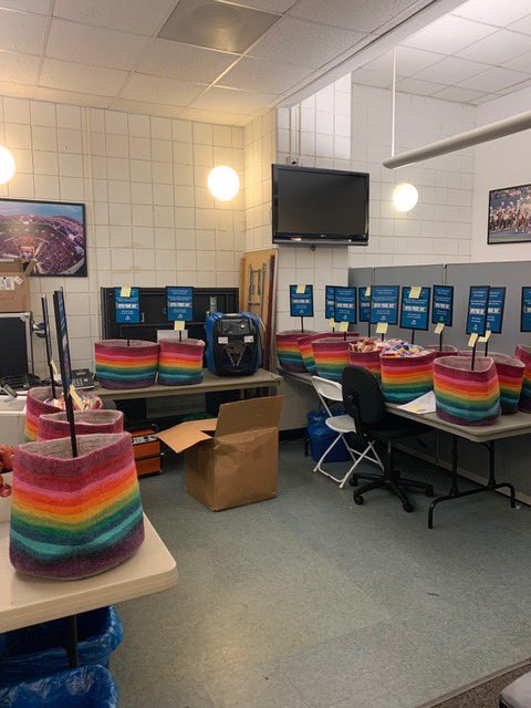 marisalgrimes's tweet photo. Day 3 at the #USOpen and ready for PRIDE DAY! Handing out these super cute sweatbands to players, ballpersons and fans. 🏳️🌈🏳️⚧️
#BeOpen #OpenPride https://t.co/B2Wv8sYLp4