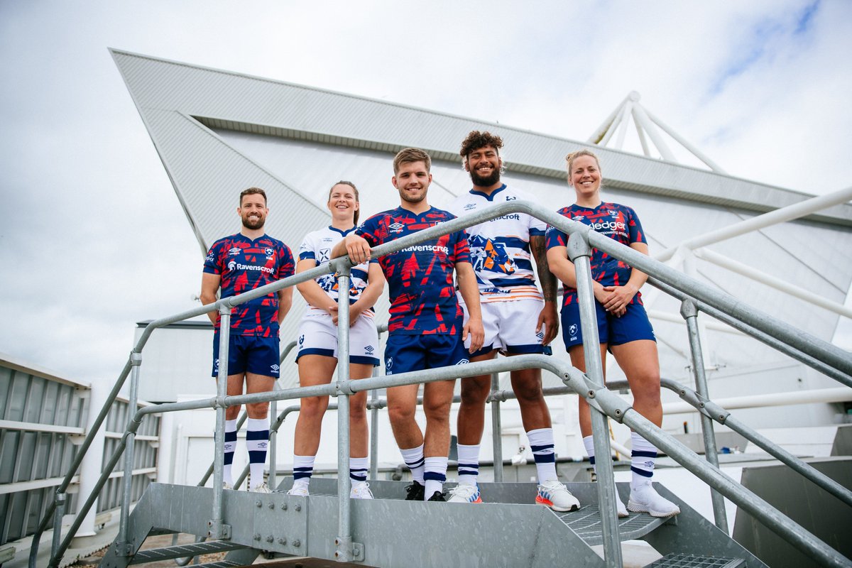 🚨 𝗖𝗢𝗠𝗣𝗘𝗧𝗜𝗧𝗜𝗢𝗡 𝗧𝗜𝗠𝗘 🚨

Fancy 𝗪𝗜𝗡𝗡𝗜𝗡𝗚 a 🆕 signed 2021/22 home shirt❓

Simply RT and tag a mate to be in with a chance 👇