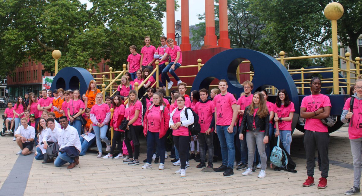 PCPTOost's tweet image. De vakanties zijn voorbij, de opleidingen zijn weer gestart. Tot grote opluchting van studenten èn docenten mogen/kunnen de lessen weer zo veel mogelijk &apos;live&apos; plaatsvinden.
De opleiding Laboratorium-en Procestechnologie van ROC van Twente mocht dit

processyourfuture.nl/collegejaar-su…