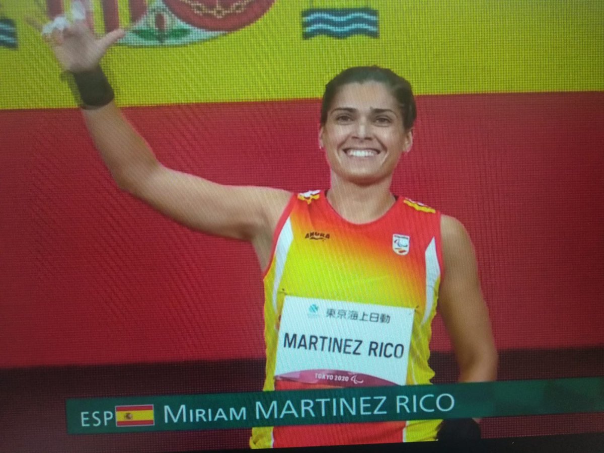 ayuntamientoibi's tweet photo. 🇪🇸  🥈  ¡¡MIRIAM MARTÍNEZ!! MEDALLA DE PLATA EN LOS #JuegosParalimpicos DE #Tokyo2020 en Lanzamiento de Peso Femenino F36.
¡Enhorabuenaaaaaaaaa! 👏👏👏 ¡Impresionante competición! Máximo orgullo ibense ❤️❤️❤️ 
@miripulgui 
#deporteadaptado #deporte #superación #triunfo #Ibi https://t.co/YNLCbB7W3d