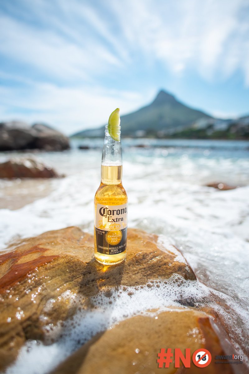 You can’t live a life behind your desk. Corona says get outside today for a taste of Spring. Outdoors is where you live again. 🌊🍋☀️ 
#ad #ThisIsLiving #LimeRitual