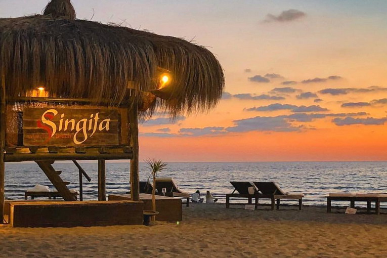 iltabloid's tweet image. Fiumicino, Antonelli: “Orgogliosi nel premio del Singita” ow.ly/5BNo102Viad