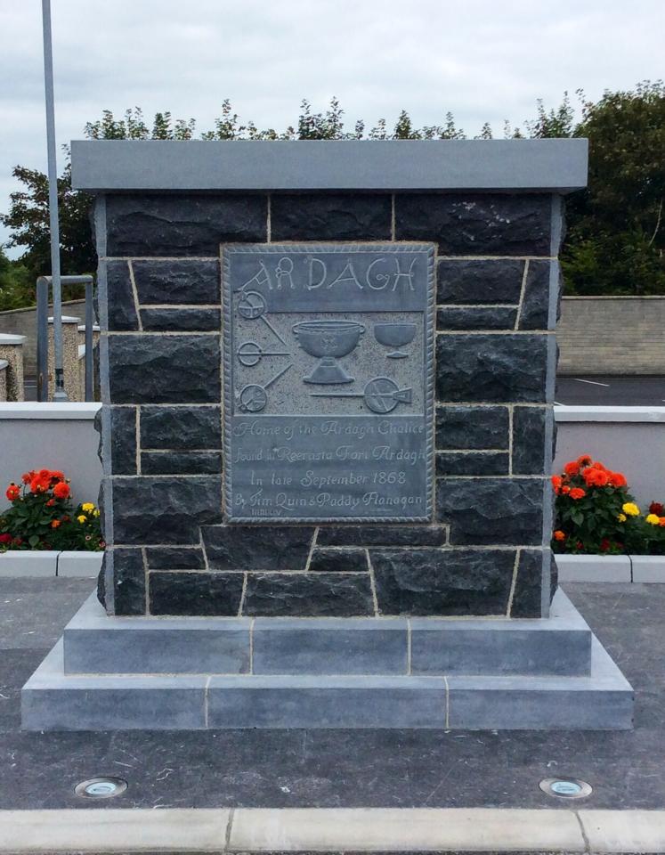 irishacw's tweet photo. The monument in my home village that was erected in 2014 to mark the 150th anniversary of the discovery of the Ardagh Chalice in #Limerick. Designed and built by locals, including my cousin John😀 And remember people, it's pronounced "Ard-a", not "Ard-ahhhh"#Bugbears #Reeducation https://t.co/8ZqAFKWBlk