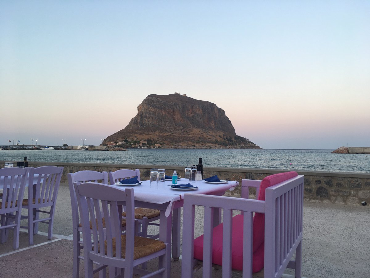 giorgiobolo81's tweet photo. @lucacarboni 

l’estate va e poi ogni giorno muore…

#settembre 
#vacanzelontane
#grecia2021
#estate2021 https://t.co/NrCiLx73yv