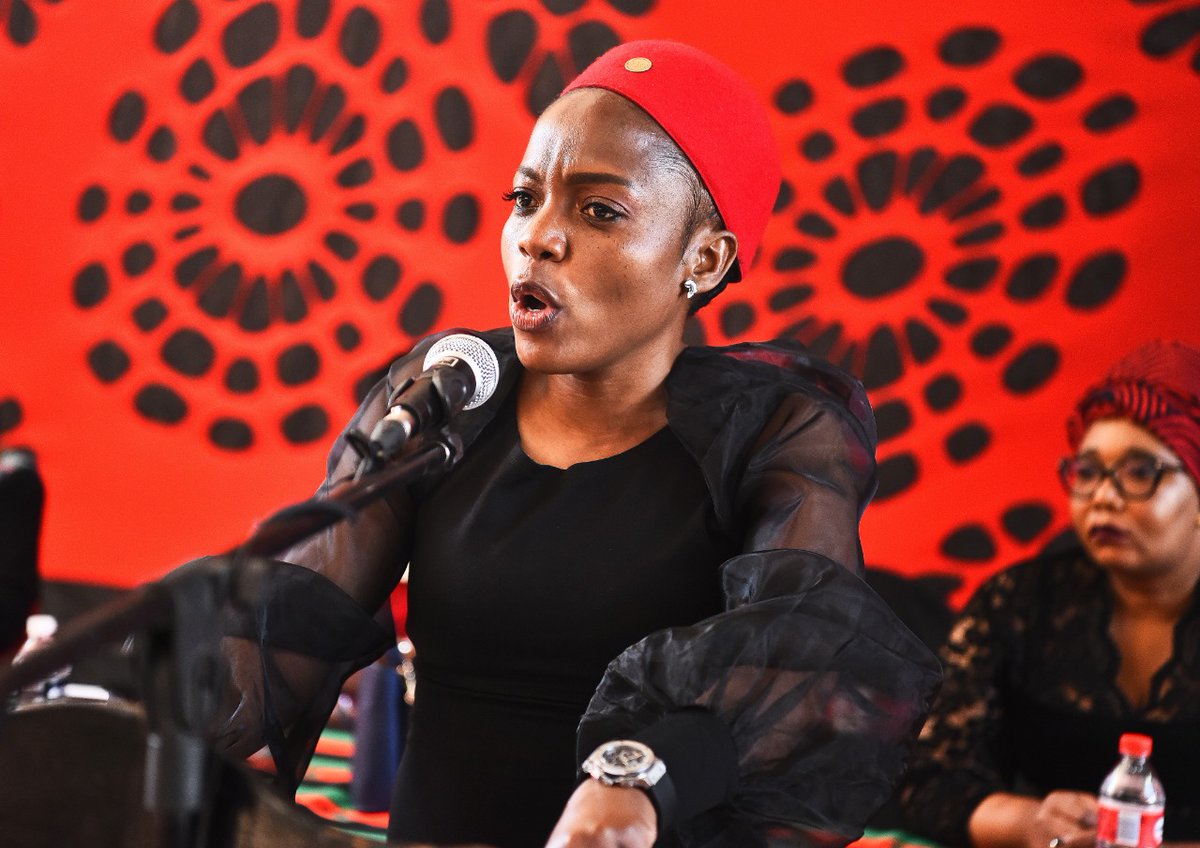 EFFSouthAfrica's tweet photo. [In Pictures]: EFF PCT member in Limpopo, Advocate Rendani Minyai at the EFF GBV Help Desk Seminar. 

Adv. says as the EFF, we must have lawyers available 24/7 to advise the victims of GBV.

Women are at the center of every revolution. https://t.co/0vw1wG6div