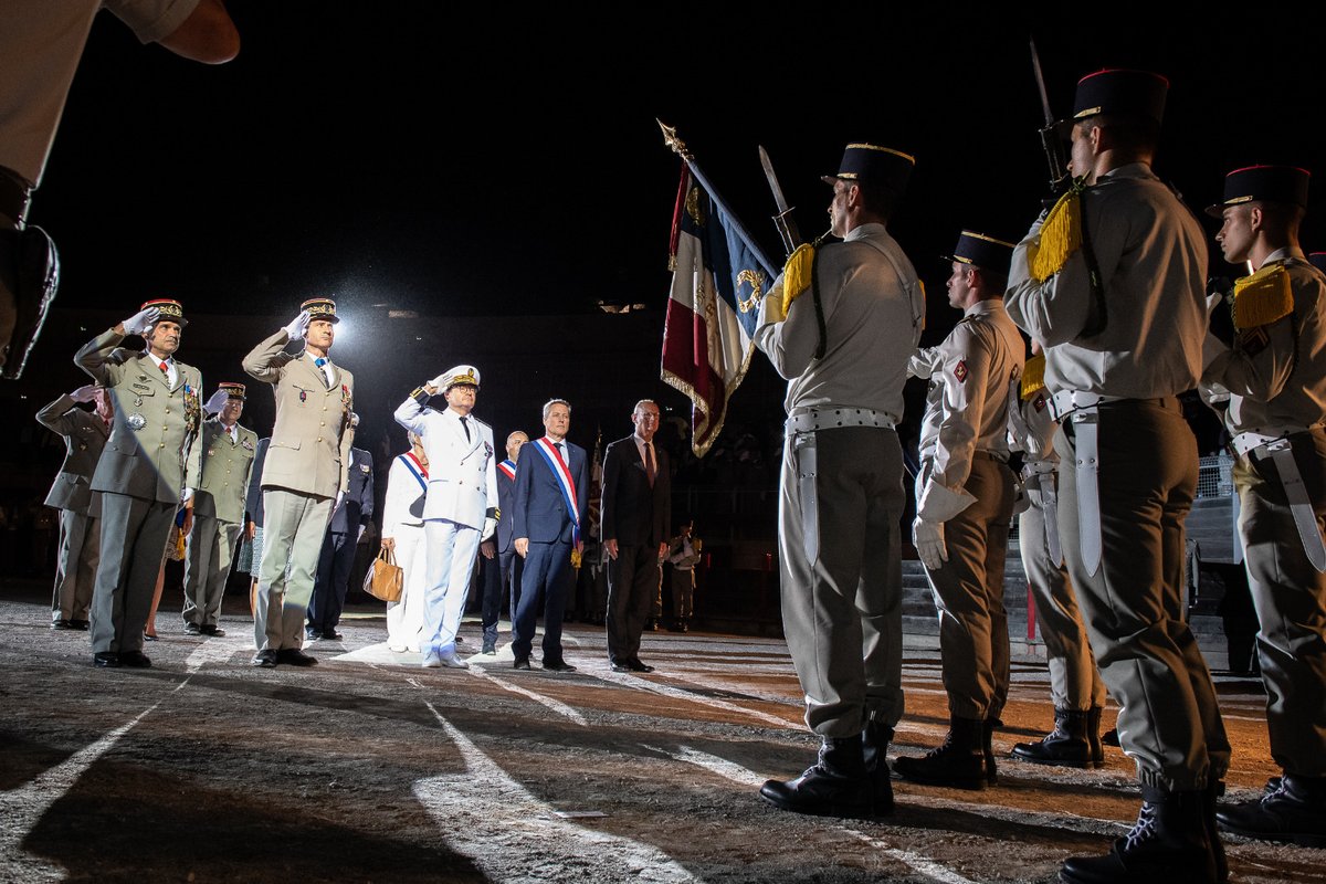 CEMAT_FR's tweet photo. Commémoration des combats de #Bazeilles. Ils symbolisent une bravoure exceptionnelle, fruit de ressources morales remarquables dans les circonstances les plus rudes. Ces traditions doivent inspirer en permanence l’@armeedeterre. #EnLeurSouvenir #NosJeunesOps https://t.co/WyunNLGENq