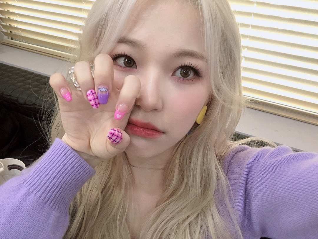 Come back☎️

#talkntalk #fromis_9