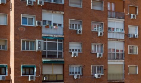 ADU Asesores (@aduasesores) on Twitter photo 🔼 El precio de la #vivienda sube un 0,7% interanual en agosto, pero baja respecto a julio. Suma 🔟 meses consecutivos de subidas interanuales, según los datos del #ÍndiceInmobiliario <a href="/fotocasa/">fotocasa 📸🏠</a>. buff.ly/3mTgaNX vía <a href="/libre_mercado/">Libre Mercado</a> 🔼 El precio de la #vivienda sube un 0,7% interanual en agosto, pero baja respecto a julio. Suma 🔟 meses consecutivos de subidas interanuales, según los datos del #ÍndiceInmobiliario <a href="/fotocasa/">fotocasa 📸🏠</a>. buff.ly/3mTgaNX vía <a href="/libre_mercado/">Libre Mercado</a>