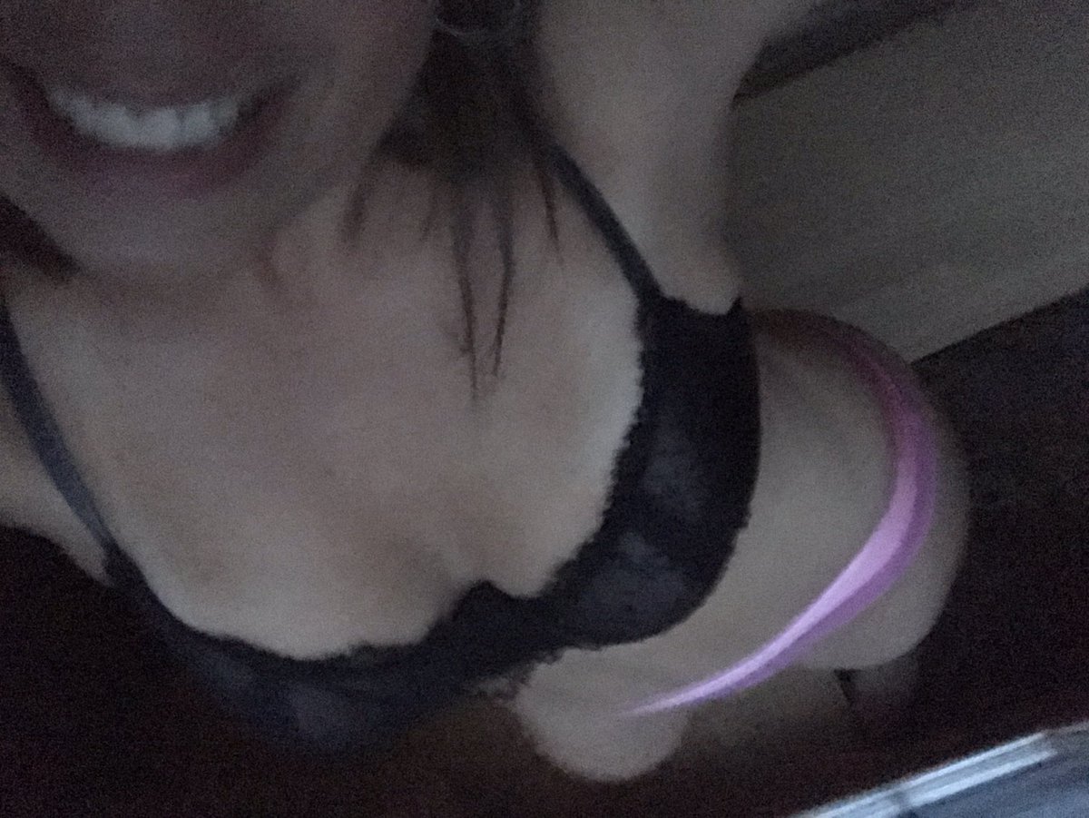 PgKatee's tweet photo. These early mornings …. After super long nights 😈 what’s a naughty girl to do?? It all over again of course!!! #hotwife #sexy #smile #panties #officeday #HappyHumpDay #allnatural #tease #naughtygirl #GoodTrouble https://t.co/DVnnqeXDgo