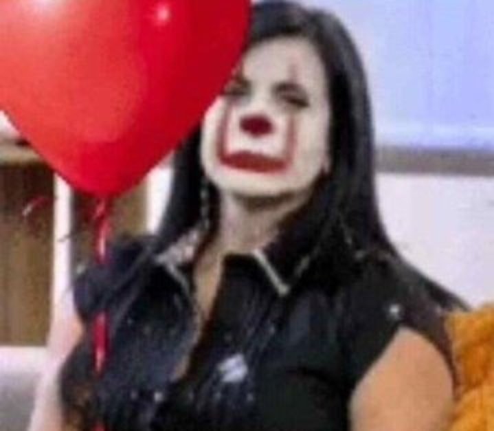 kimmiecomenta's tweet photo. @hgnewera Né!!!! So tenho vergonha do meu passado kkkkkk https://t.co/lhhpeicno1