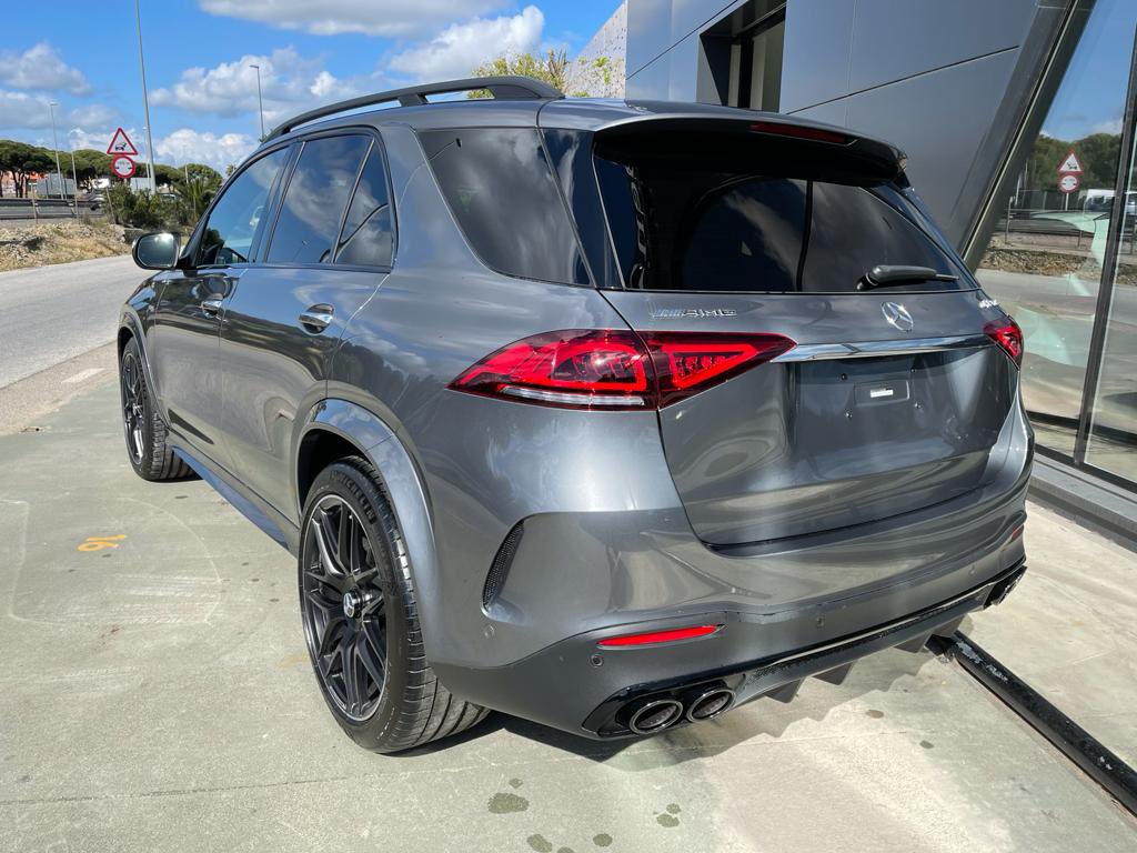 CadimarMercedes's tweet photo. Impresionante por fuera 🤤 y muy amplio por dentro 😲 Estamos seguros que su nuevo propietario disfrutará junto a su familia de largos viajes 🗺 con confort👌 gracias a las 7💺 de este deportivo y elegante @MercedesAMG GLE 53 🚀

#cadimar #familiacadimarmb https://t.co/XEy2JEdUjb