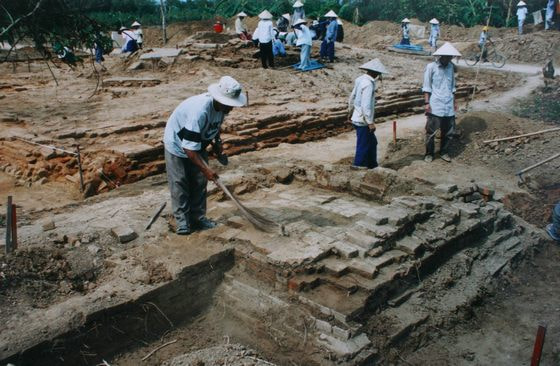 ভিয়েতনামে আবিষ্কার শিব লিং