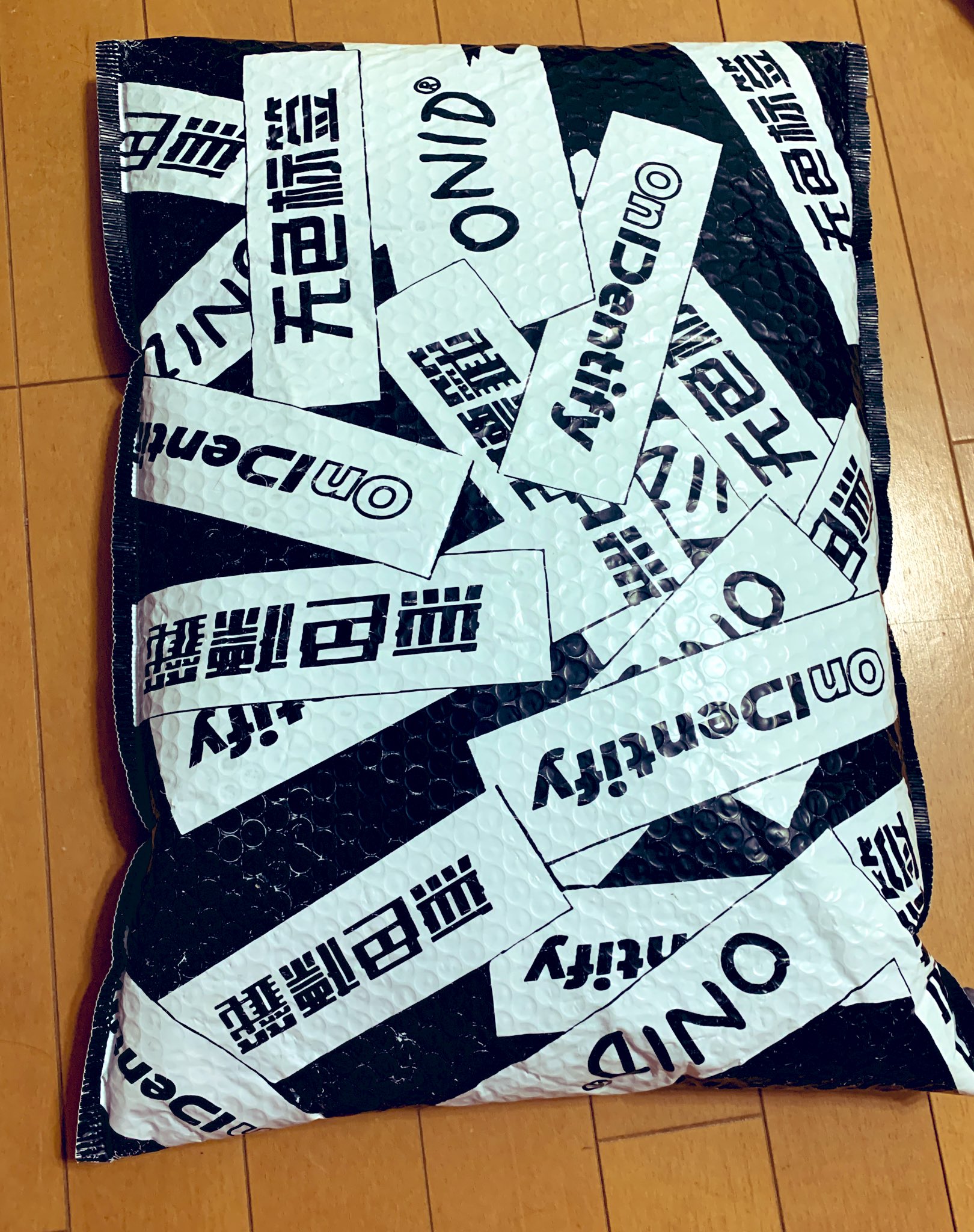 あっちゃん 订购的商品已到٩ ᴗ ۶ 我期待着穿上这个出门 艸 中文很难 我很挣扎 但我会再次购买注文してから1週間 私好みだし追加注文しようかな 艸 yan11 ronyan Yanyalun 晴空鳥ceo 炎亞綸