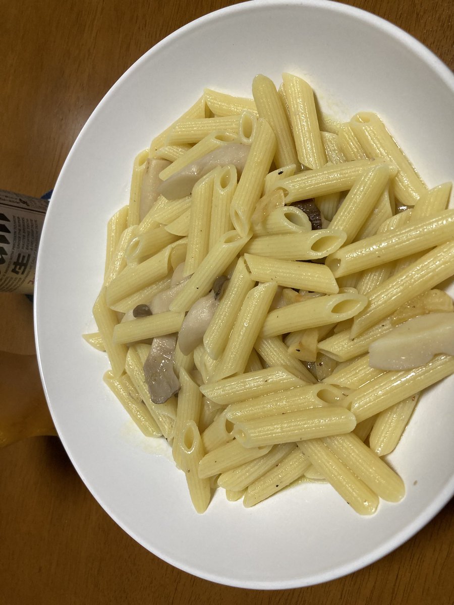 yoshi_onigo's tweet photo. #晩ごはん 
秋田から届いたニンニクたっぷり！
#自炊記録 #料理記録 #おうちごはん https://t.co/B7UtJSPOCw