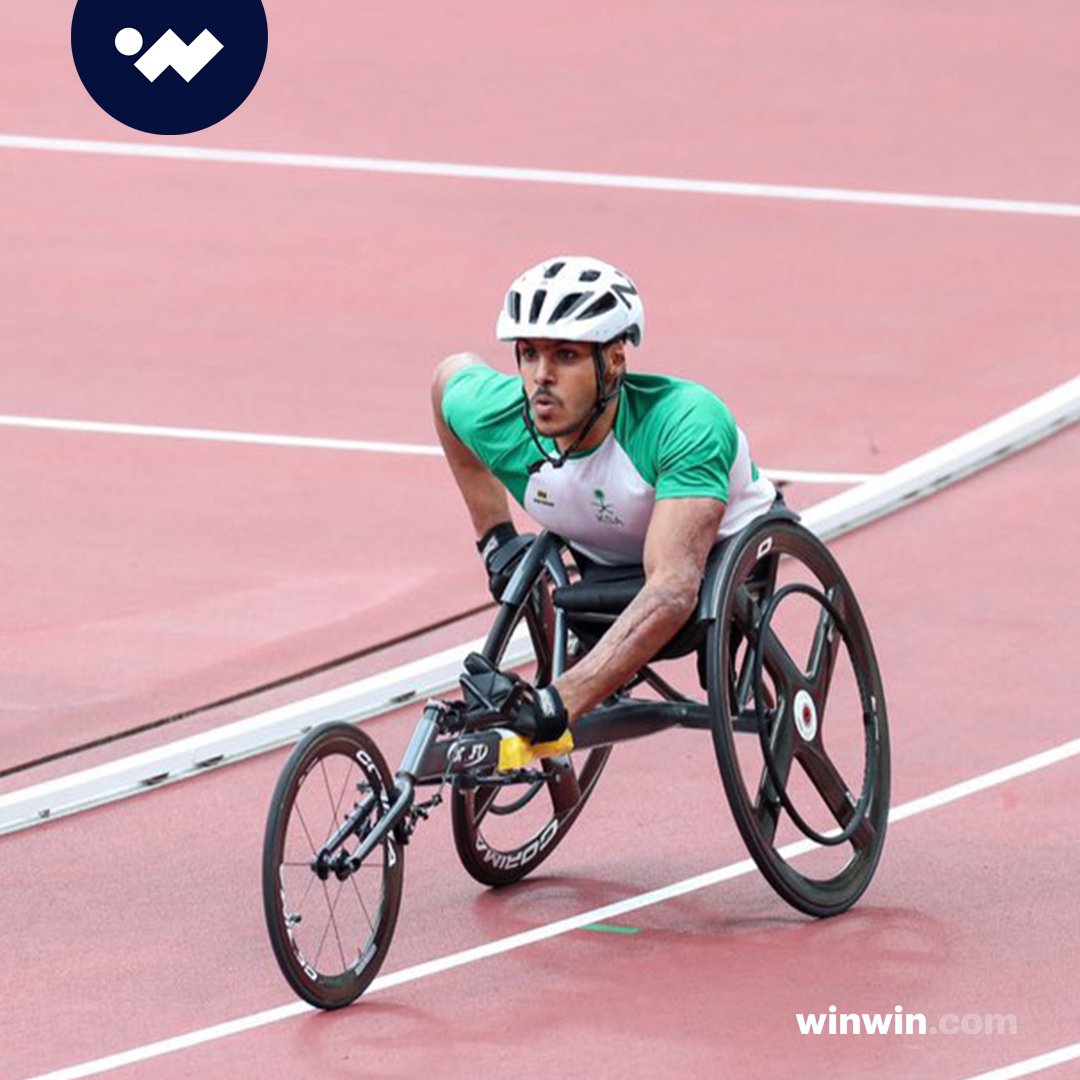 Winwin من تدريبات أسطورة الملاكمة الراحل محمد علي كلاي تحت الماء