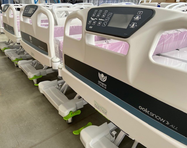 Montcalm International Ltd (@montcalm_int) on Twitter photo The wonderful Cuddle Bed.
A delivery of these fantastic beds were made to <a href="/WinchHospice/">Winchester Hospice</a> last week.
This amazing bed will widen at the touch of a button to let people cuddle up and spend precious time with their loved ones. #everyoneneedsacuddle <a href="/hospiceuk/">Hospice UK</a>
<a href="/Umano_Medical/">Umano Medical</a> The wonderful Cuddle Bed.
A delivery of these fantastic beds were made to <a href="/WinchHospice/">Winchester Hospice</a> last week.
This amazing bed will widen at the touch of a button to let people cuddle up and spend precious time with their loved ones. #everyoneneedsacuddle <a href="/hospiceuk/">Hospice UK</a>
<a href="/Umano_Medical/">Umano Medical</a>