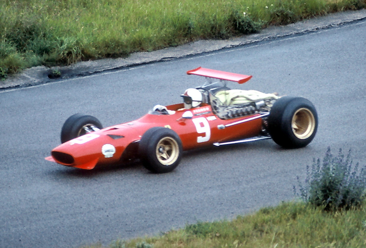 PrixRetro's tweet photo. #F1 #historicf1 #Formula1 #retrogp #DutchGP @CMCZtweets 1968 Dutch Grand Prix, Zandvoort, Chris Amon (Ferrari 312/68) qualified on pole and crossed the line at the end of the race with points finish in 6th position https://t.co/nQ4BBha0aw