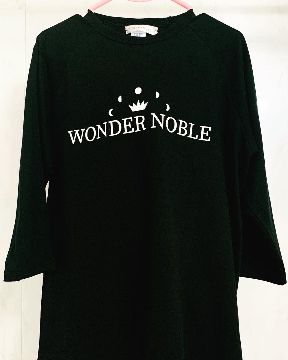 WonderNoble's tweet photo. 20着限定でオーバーサイズTシャツ(黒)
販売しております。
良かったらご覧下さい。
WonderNobleのロゴデザインをプリントしたシンプルなデザインとなっております。
(白)も販売予定です。 https://t.co/lvzaJWOjYA