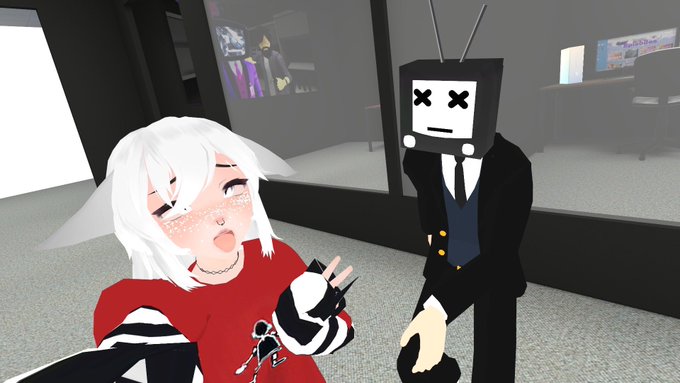 King Of Traps meets the trap slayer, nothing strange in here @The404Studios #VRchat https://t.co/6WI<a href="/tag/vrchat"class="tags"><span>#vrchat</span></a>