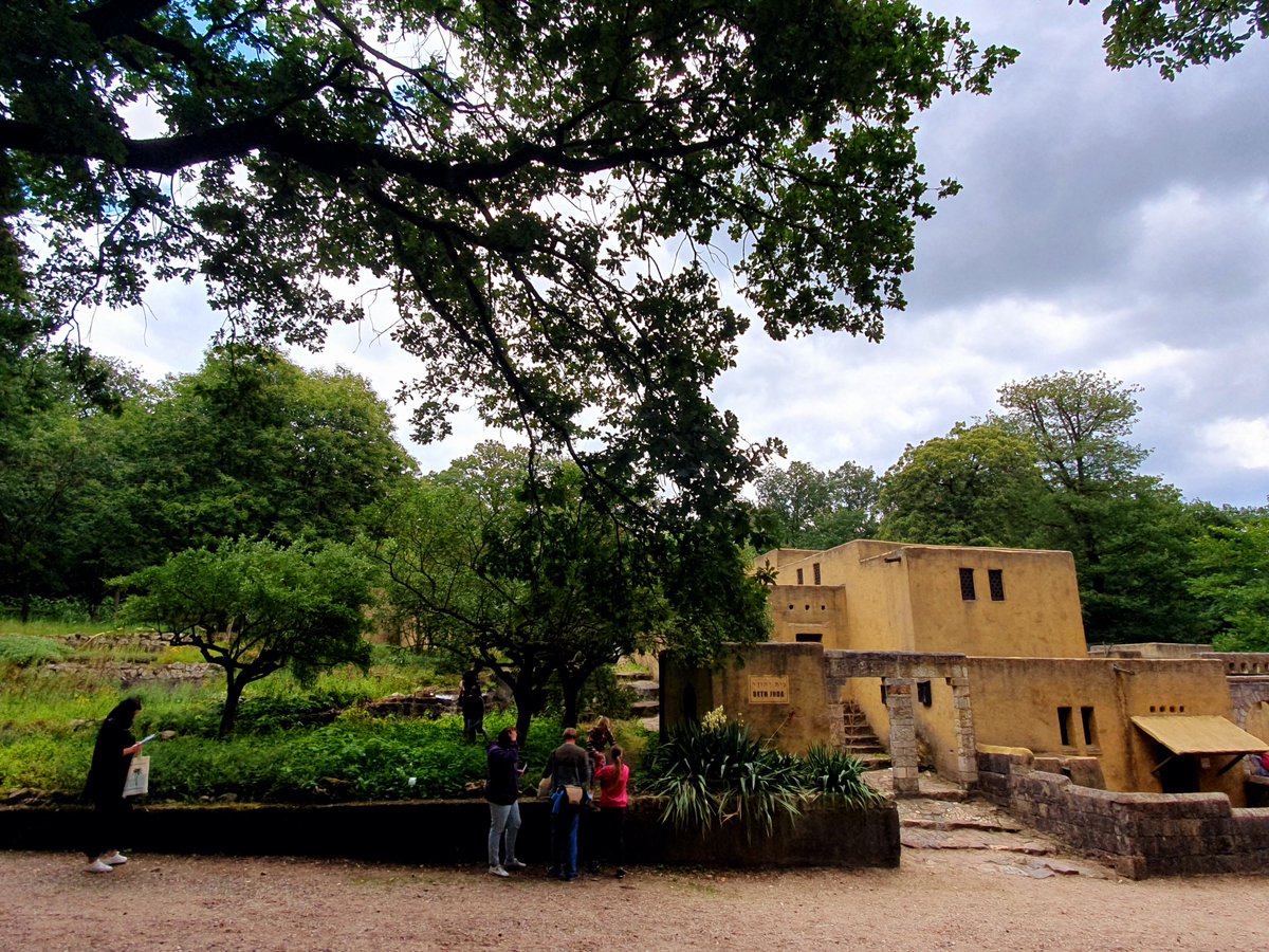 Op dit moment zijn wij gesloten voor individuele bezoekers, maar voor #scholen zijn wij geopend!  Leer alles over de #Romeinen, ontdek de #oostersecultuur of leer de overeenkomsten en verschillen over de diverse #religies! Kom jij ook langs met jouw #klas?